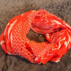 Scarf large rectangular with chevron pattern